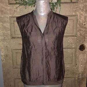Gray cap sleeved blouse